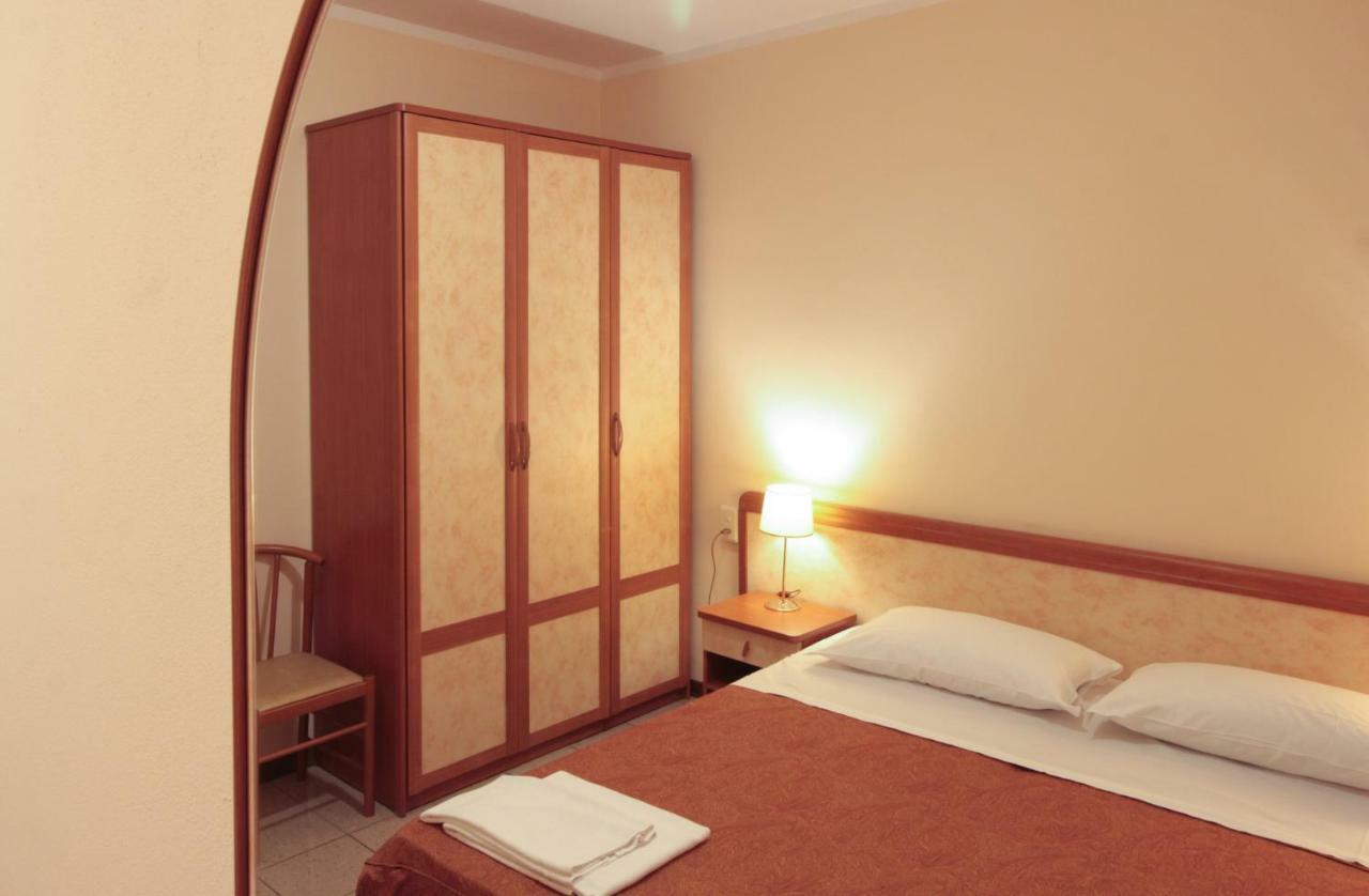 Hotel Rose&Crown Correggio Exterior foto