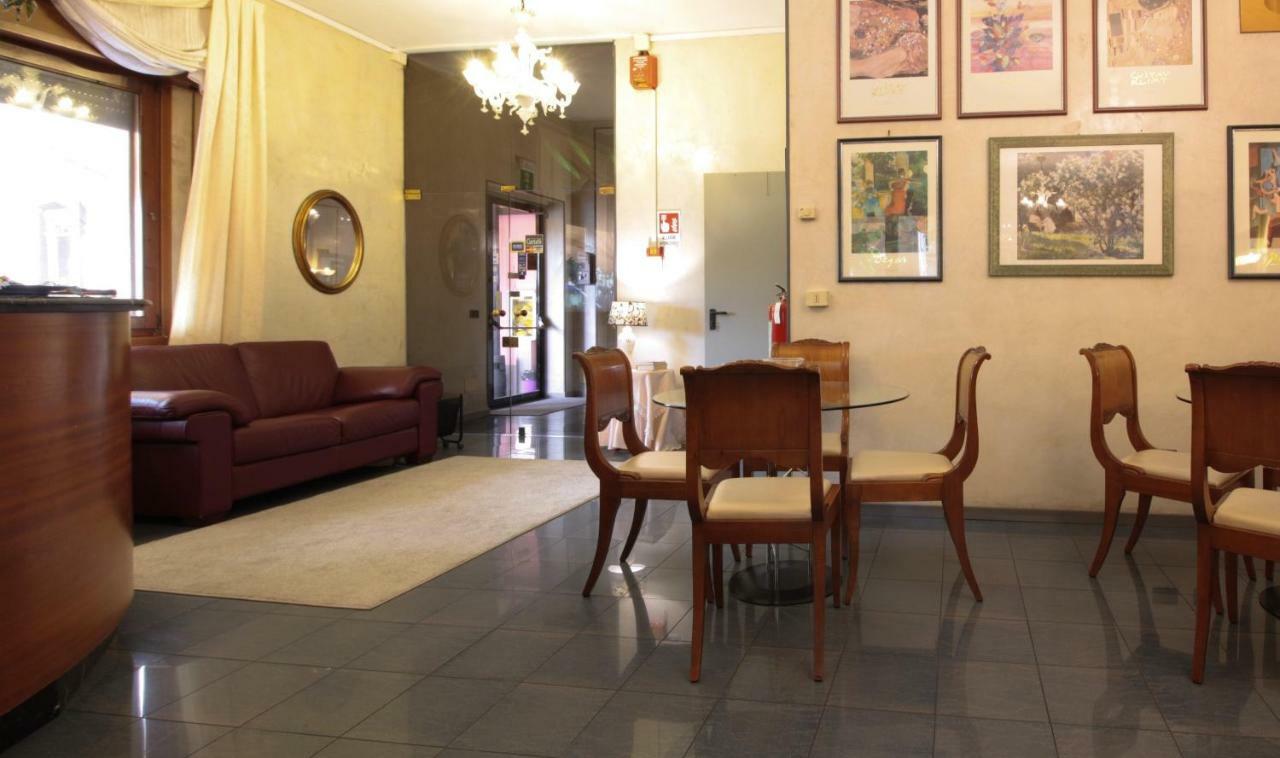 Hotel Rose&Crown Correggio Exterior foto